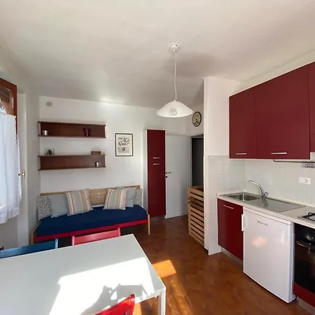 Pini 2 Apartment